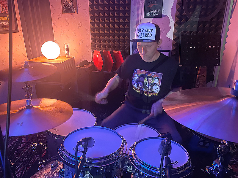 voyag3r-greg-mastin-drums
